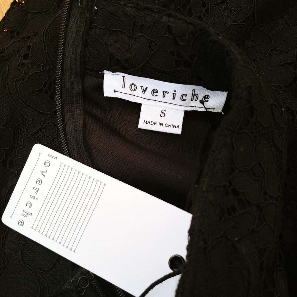 Black lace dress - Picture 5 of 7